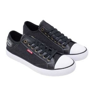 NWT Levi's Men's Stan Buck C Black Canvas Sneaker